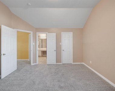 4551 Durrand Drive - Photo Thumbnail 22