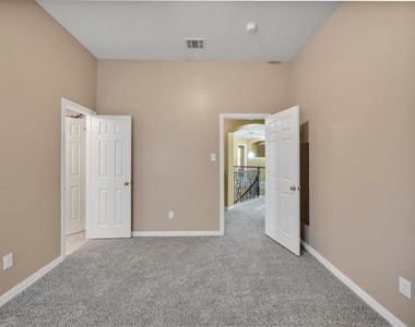 4551 Durrand Drive - Photo Thumbnail 23