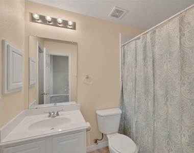 4551 Durrand Drive - Photo Thumbnail 17