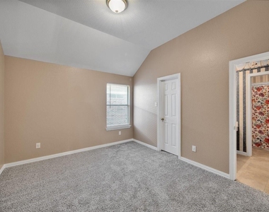 4551 Durrand Drive - Photo Thumbnail 21