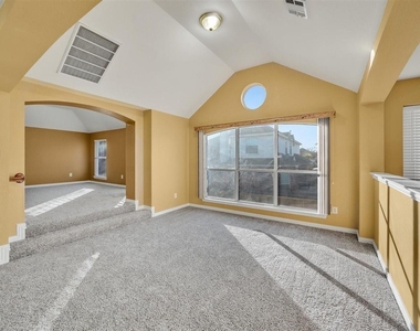 4551 Durrand Drive - Photo Thumbnail 16