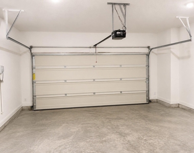 3213 Cordelia Drive - Photo Thumbnail 18