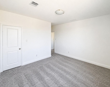 3213 Cordelia Drive - Photo Thumbnail 16