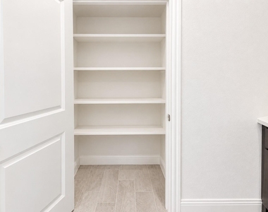3213 Cordelia Drive - Photo Thumbnail 7