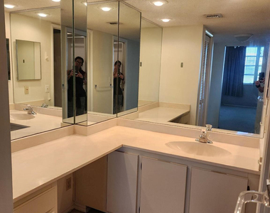 805 Cypress Boulevard - Photo Thumbnail 4