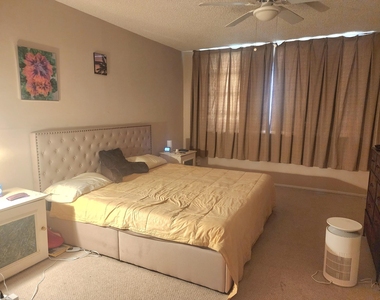 805 Cypress Boulevard - Photo Thumbnail 5