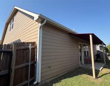 2305 Paxton Way - Photo Thumbnail 19