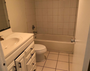 1302 Nw 9th Avenue - Photo Thumbnail 10