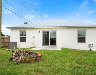 5078 Se Isabelita Avenue - Photo Thumbnail 21
