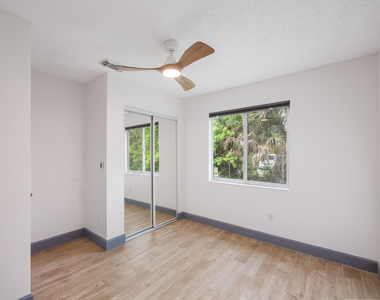 5214 Stacy Street - Photo Thumbnail 5