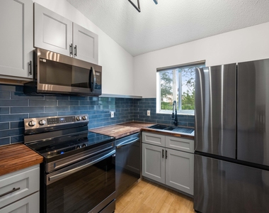 5214 Stacy Street - Photo Thumbnail 16