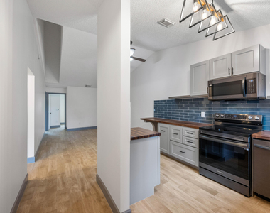 5214 Stacy Street - Photo Thumbnail 10