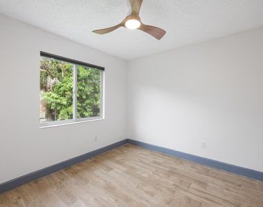 5214 Stacy Street - Photo Thumbnail 6