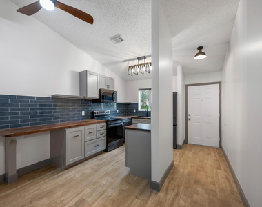 5214 Stacy Street - Photo Thumbnail 9