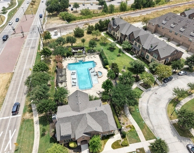 2401b Cort Drive - Photo Thumbnail 19