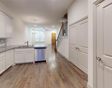 2401b Cort Drive - Photo Thumbnail 5