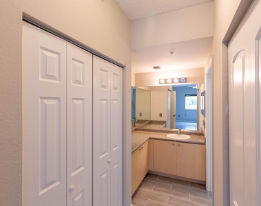 350 Crestwood Circle - Photo Thumbnail 15