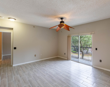 350 Crestwood Circle - Photo Thumbnail 8