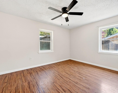 505 Whittle Way - Photo Thumbnail 6