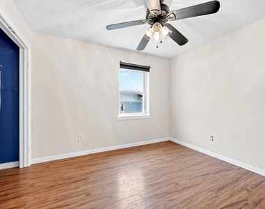 505 Whittle Way - Photo Thumbnail 8