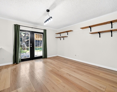 505 Whittle Way - Photo Thumbnail 17