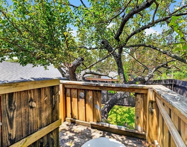 505 Whittle Way - Photo Thumbnail 32
