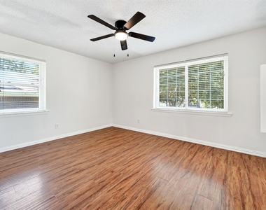 505 Whittle Way - Photo Thumbnail 13