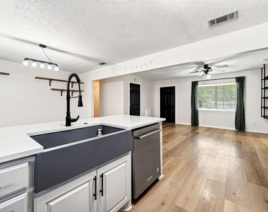 505 Whittle Way - Photo Thumbnail 24