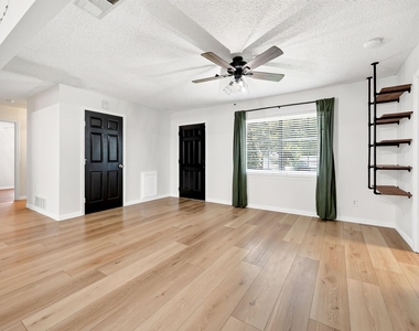 505 Whittle Way - Photo Thumbnail 25