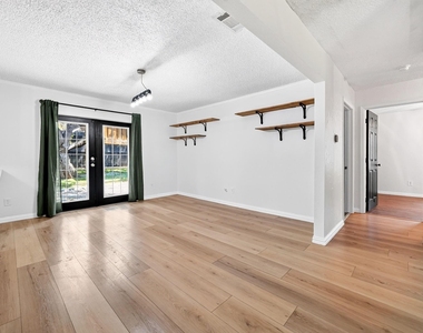 505 Whittle Way - Photo Thumbnail 18