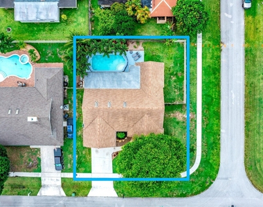 574 Juniper Place - Photo Thumbnail 2