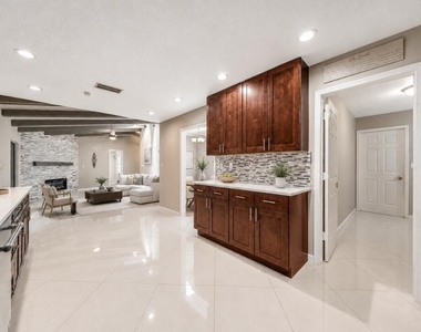 574 Juniper Place - Photo Thumbnail 22