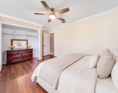 574 Juniper Place - Photo Thumbnail 18