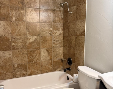 5312 Queens Court - Photo Thumbnail 14
