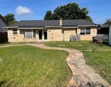 5312 Queens Court - Photo Thumbnail 17