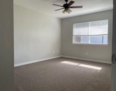 5312 Queens Court - Photo Thumbnail 10