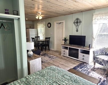 2219 County Road 721 Loop - Photo Thumbnail 3