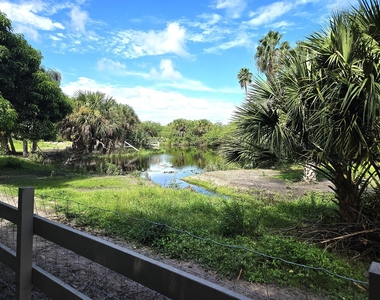 2219 County Road 721 Loop - Photo Thumbnail 22