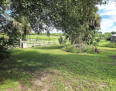 2219 County Road 721 Loop - Photo Thumbnail 25