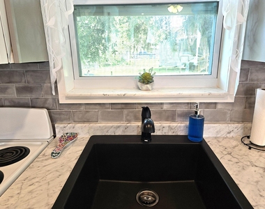 2219 County Road 721 Loop - Photo Thumbnail 12