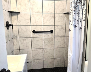 2219 County Road 721 Loop - Photo Thumbnail 15