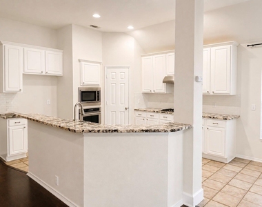 2217 Killarney Drive - Photo Thumbnail 7