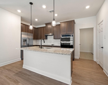 949 Brock Drive - Photo Thumbnail 2