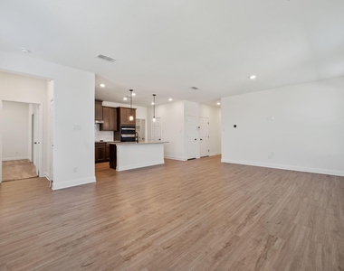 949 Brock Drive - Photo Thumbnail 5