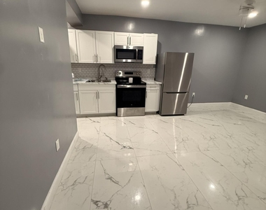 5170 Nw 73rd Way - Photo Thumbnail 6