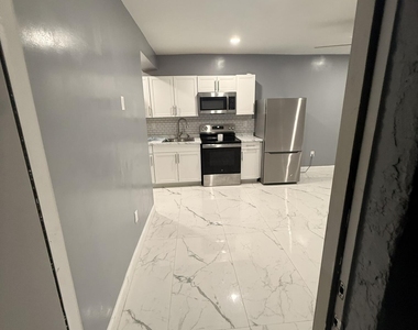 5170 Nw 73rd Way - Photo Thumbnail 12