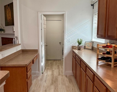 5004 Mountain Valley Court - Photo Thumbnail 11