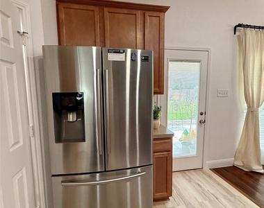 5004 Mountain Valley Court - Photo Thumbnail 12
