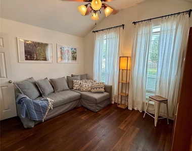 5004 Mountain Valley Court - Photo Thumbnail 8