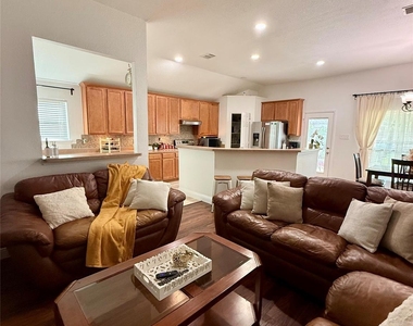 5004 Mountain Valley Court - Photo Thumbnail 4
